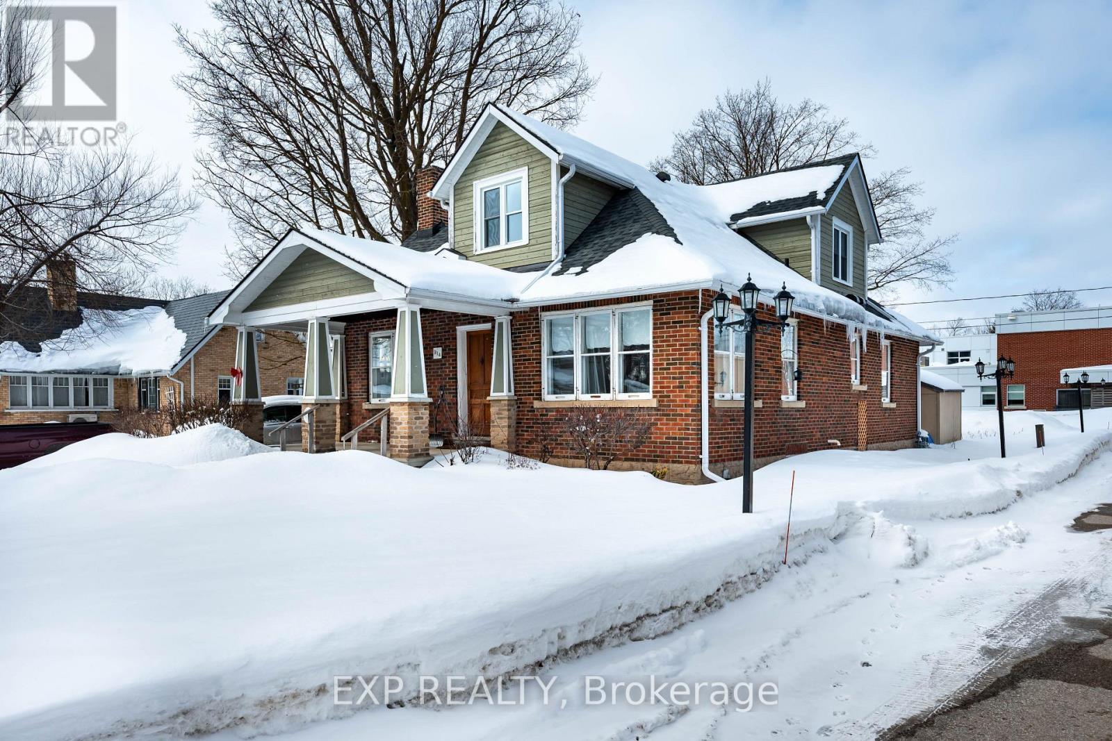 314 Main Street E, Shelburne, ON - Outdoor With Facade