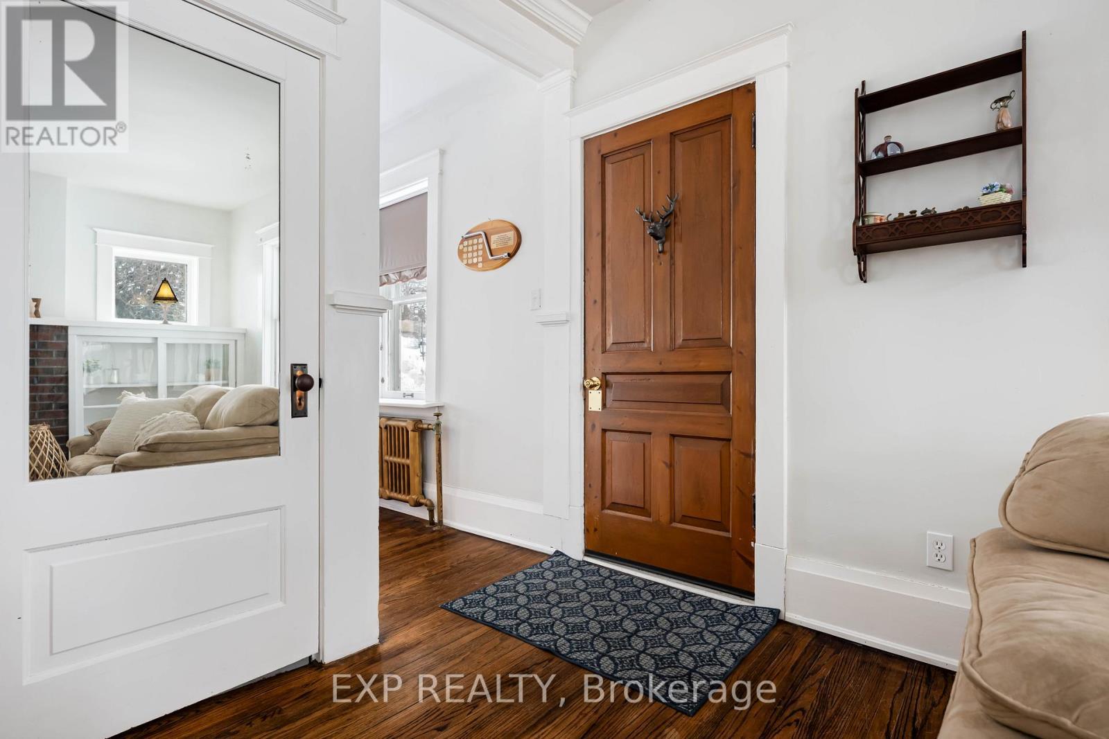 314 Main Street E, Shelburne, ON - Indoor