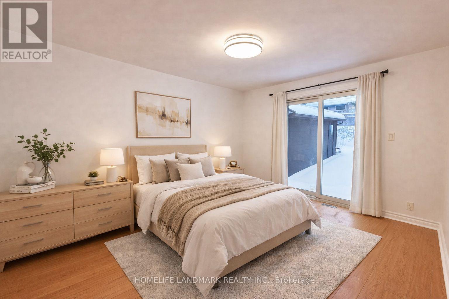 22 Knowles Crescent, Aurora, ON - Indoor Photo Showing Bedroom