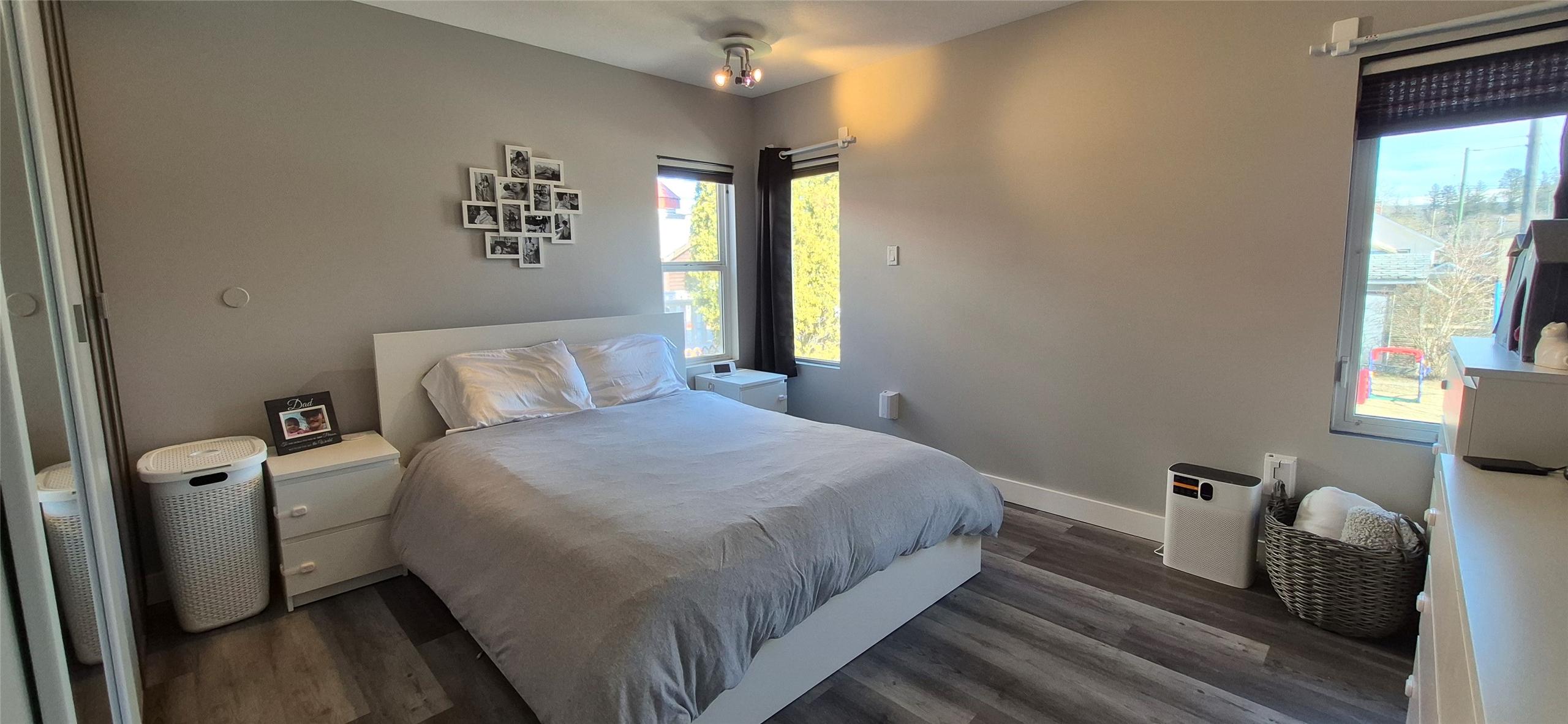 206 6Th Avenue, Cranbrook, BC - Indoor Photo Showing Bedroom