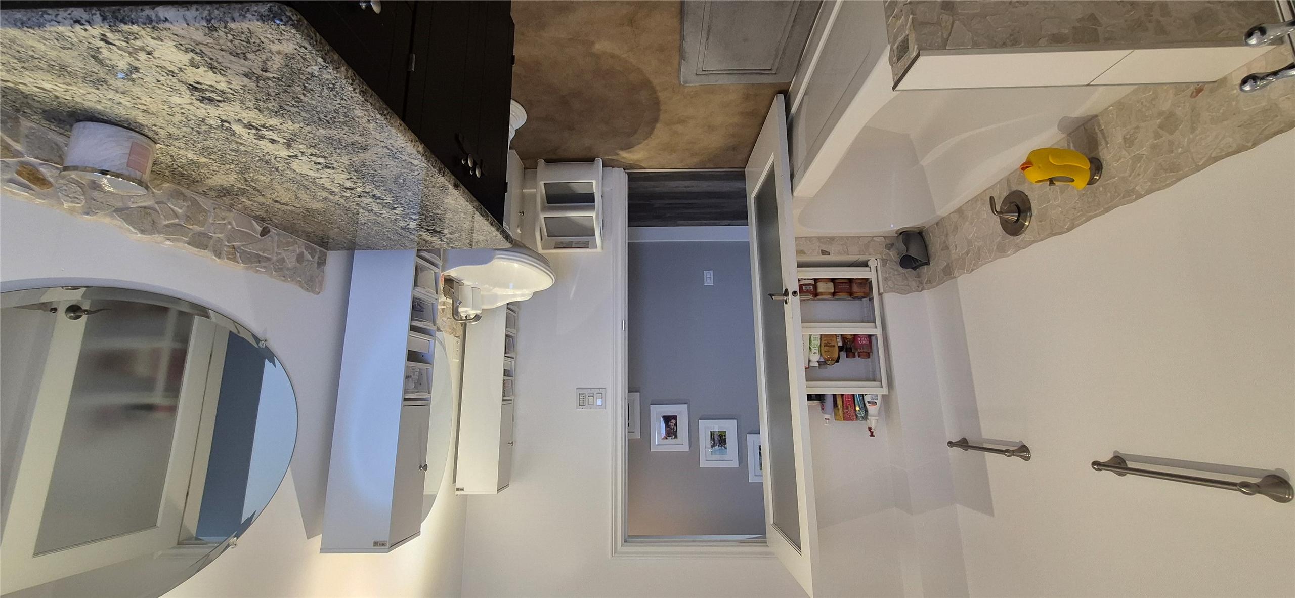 206 6Th Avenue, Cranbrook, BC - Indoor