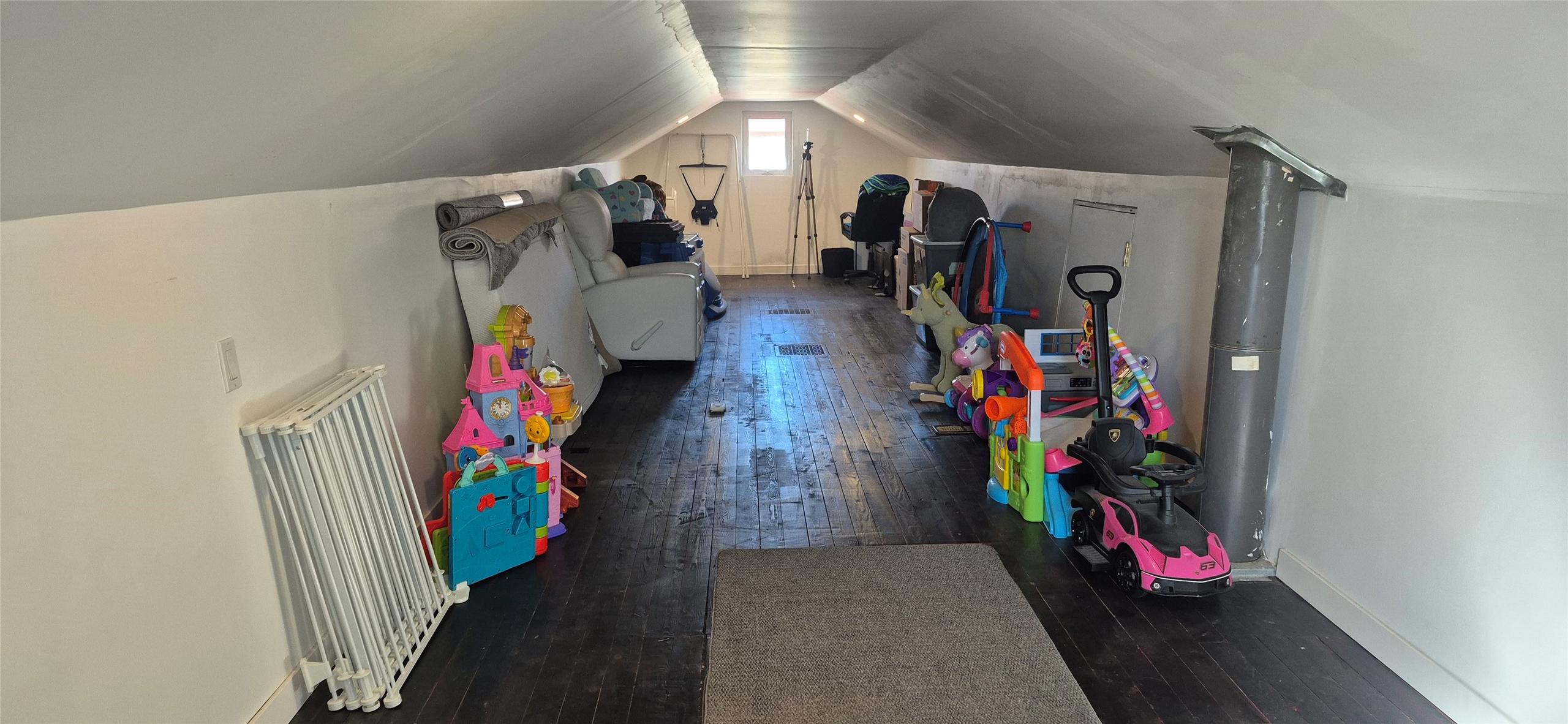 206 6Th Avenue, Cranbrook, BC - Indoor Photo Showing Other Room