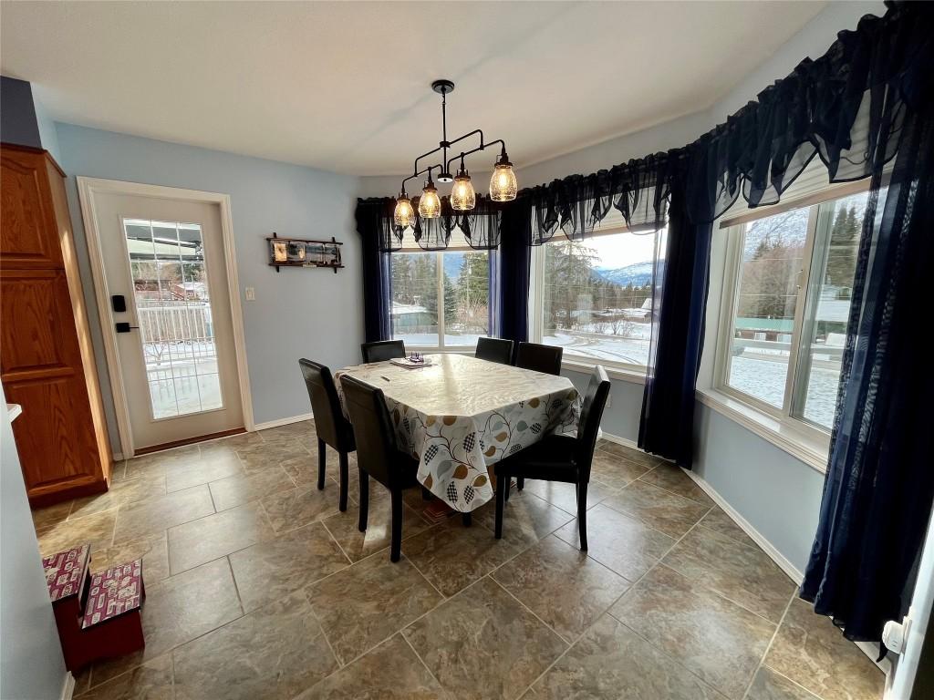 213 Burton School Road, Burton, BC - Indoor Photo Showing Dining Room