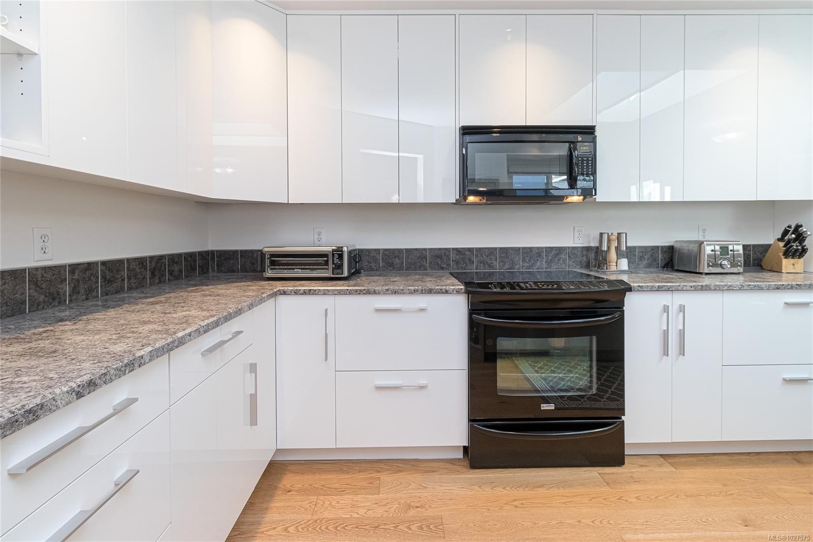 5-10084 Third St, Sidney, BC