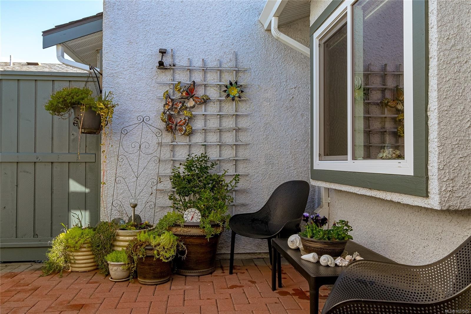 5-10084 Third St, Sidney, BC