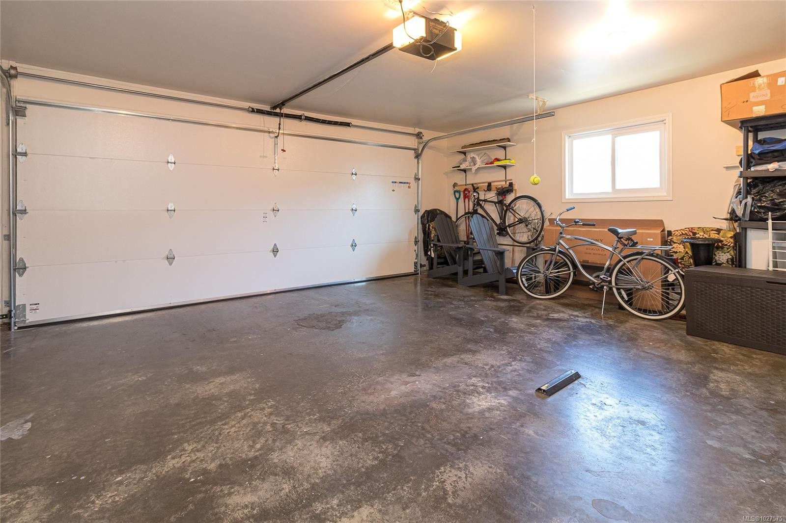 5-10084 Third St, Sidney, BC