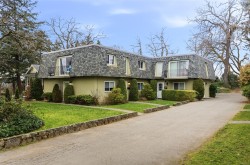 1178/1180 Tattersall Dr Saanich, BC V8P 1Y9