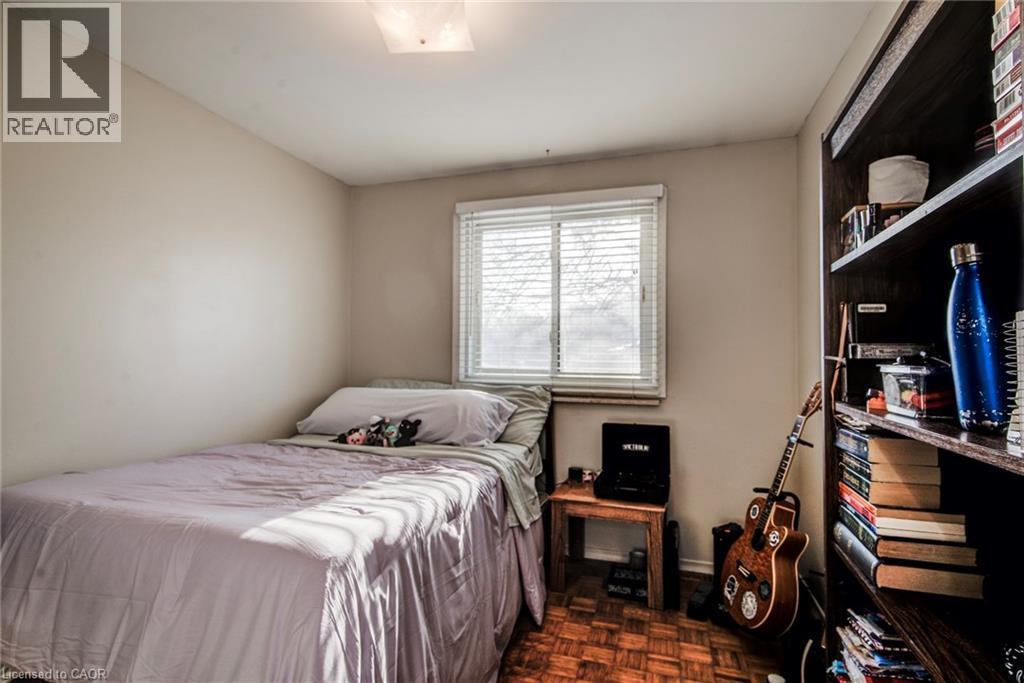 71 Shadeland Crescent, Kitchener, ON - Indoor Photo Showing Bedroom