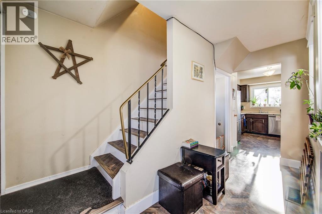 71 Shadeland Crescent, Kitchener, ON - Indoor Photo Showing Other Room