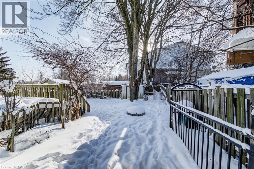 71 Shadeland Crescent, Kitchener, ON - Outdoor