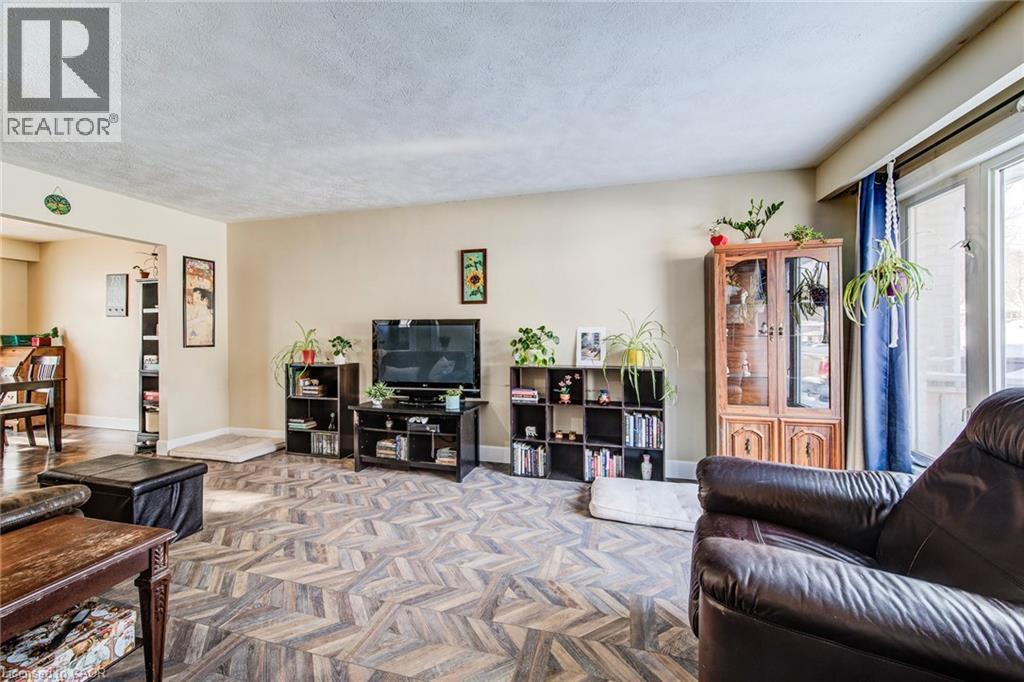 71 Shadeland Crescent, Kitchener, ON - Indoor