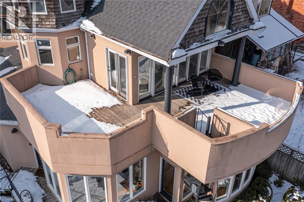 91 Mountain Park Avenue, Hamilton, ON - Outdoor With Exterior