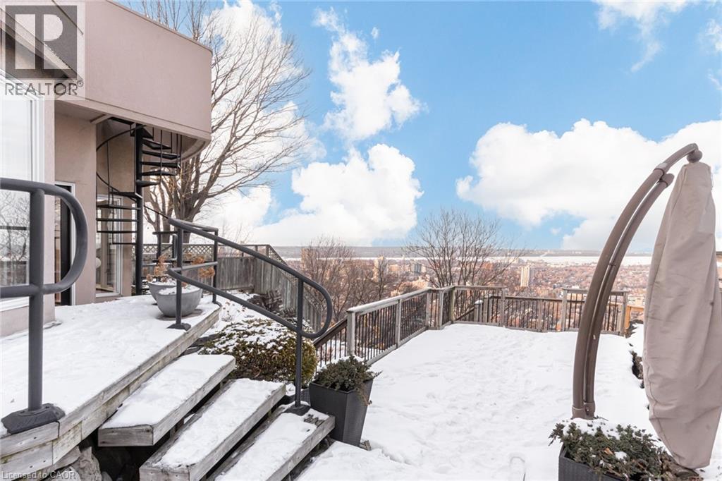 91 Mountain Park Avenue, Hamilton, ON - Outdoor