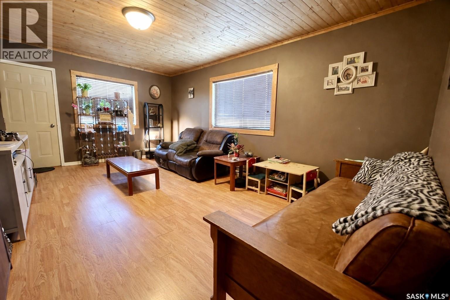 1600 Chaplin Street E, Swift Current, SK - Indoor Photo Showing Other Room