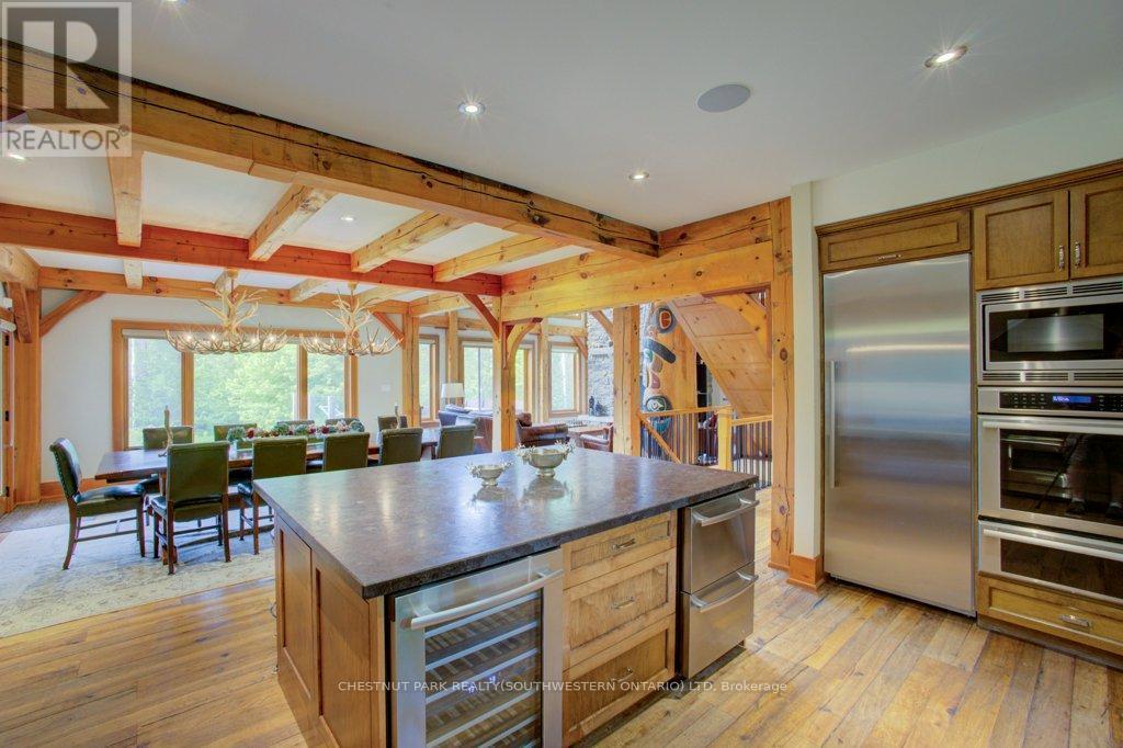8429 Poplar Side Road, Clearview, ON - Indoor Photo Showing Kitchen