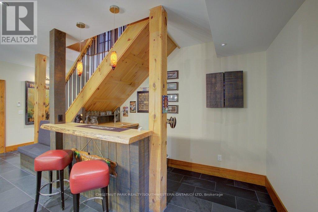 8429 Poplar Side Road, Clearview, ON - Indoor Photo Showing Other Room