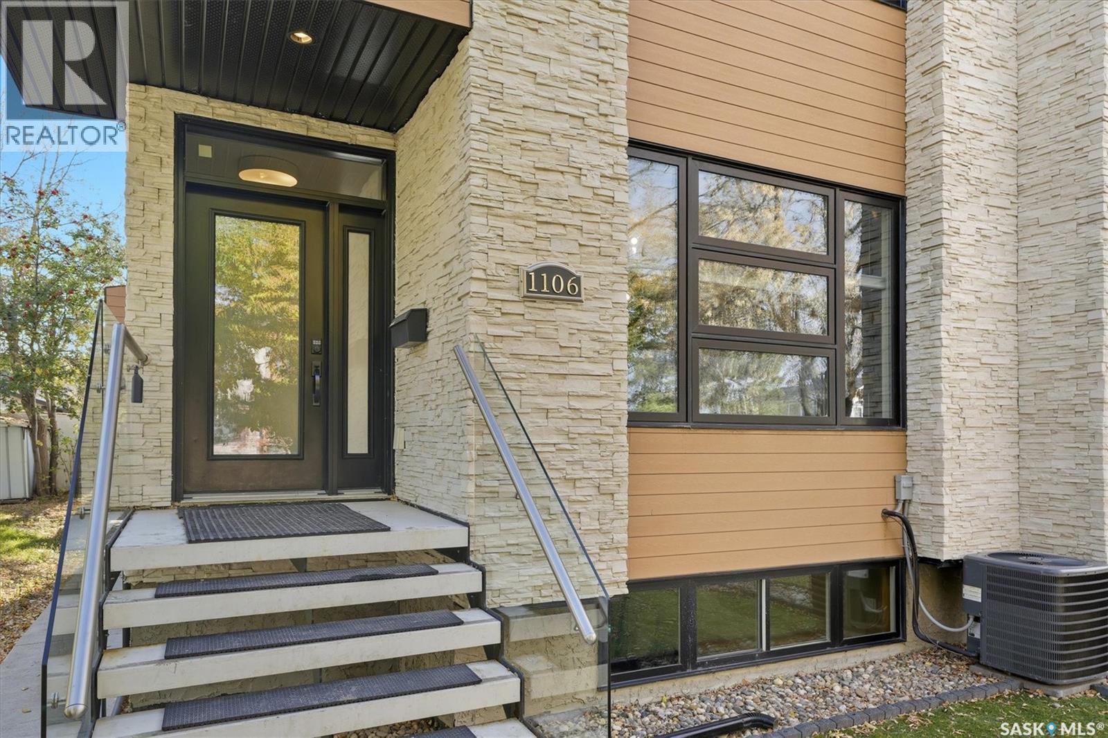 1106 7Th Street E, Saskatoon, SK - Outdoor With Exterior