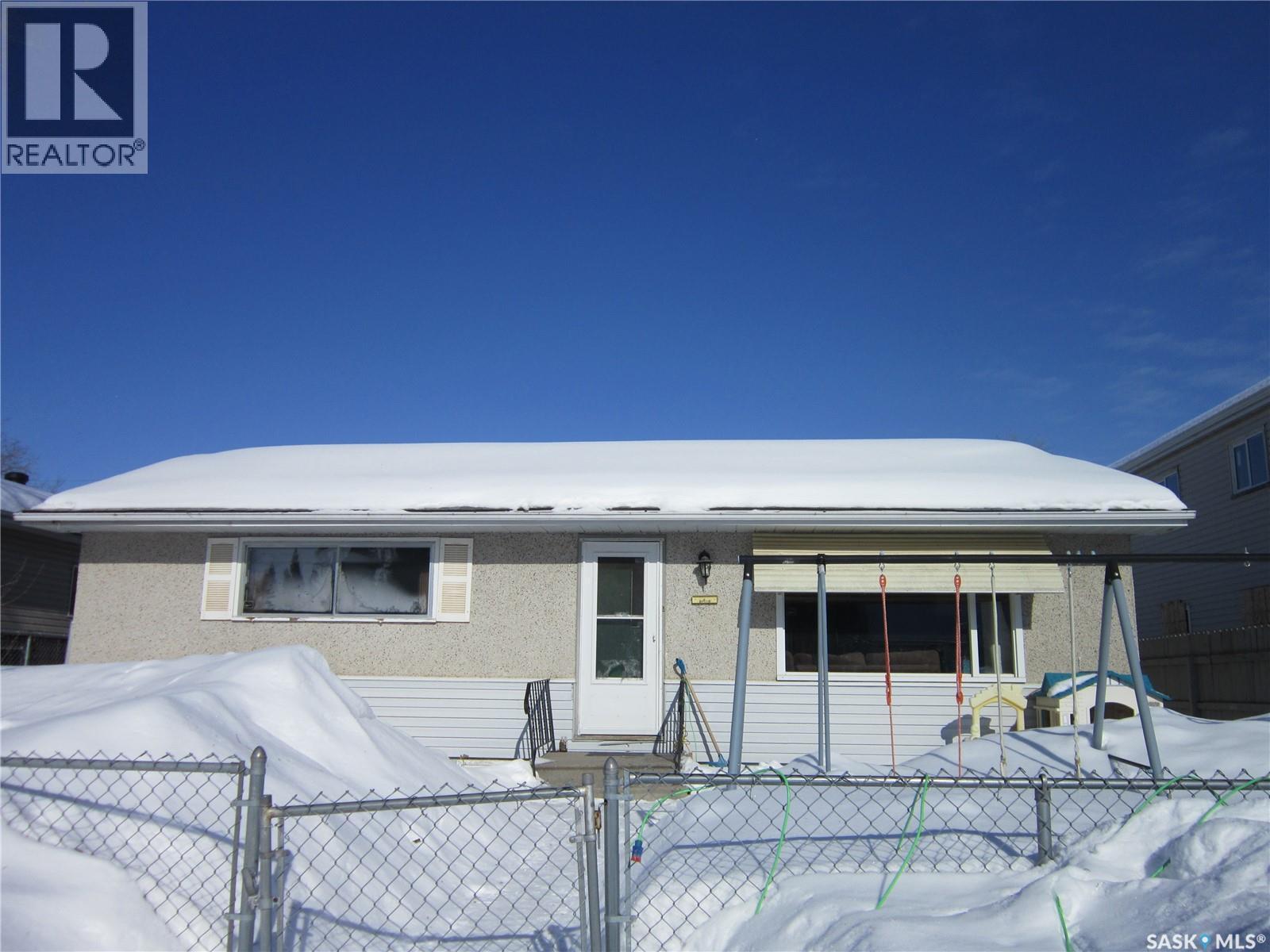 552 6Th Street E, Prince Albert, SK - Outdoor
