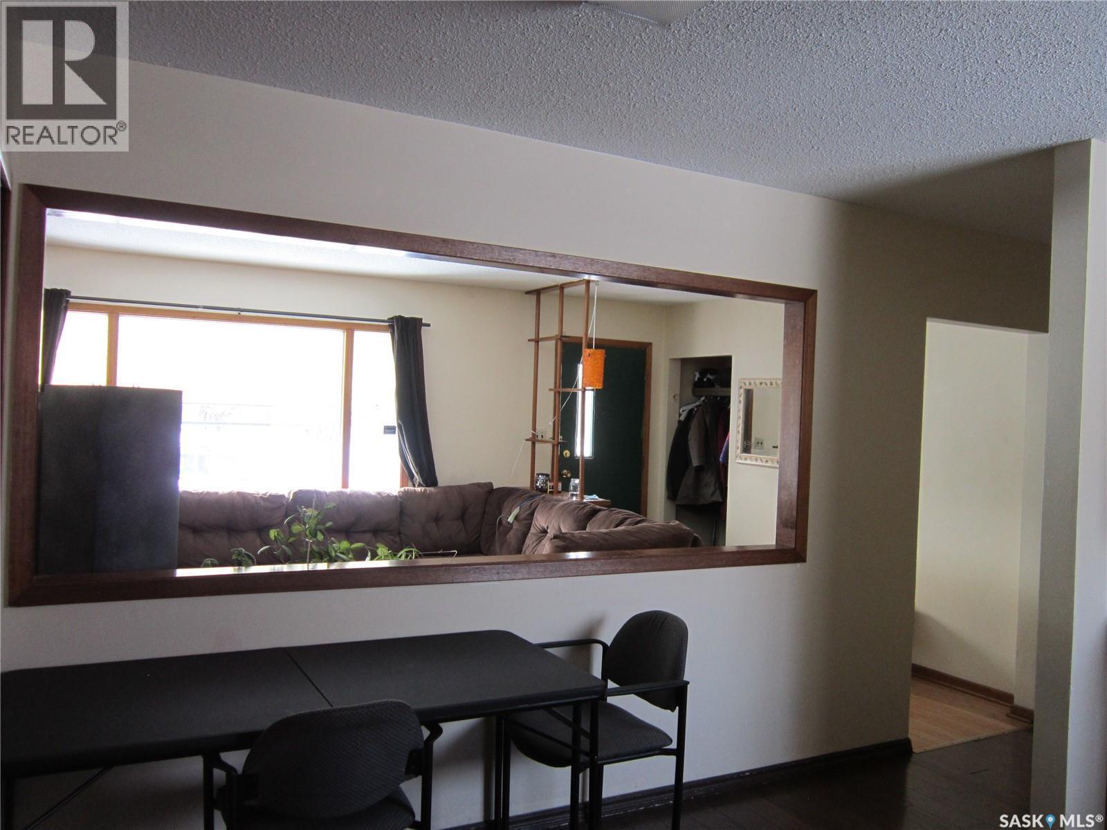 552 6Th Street E, Prince Albert, SK - Indoor