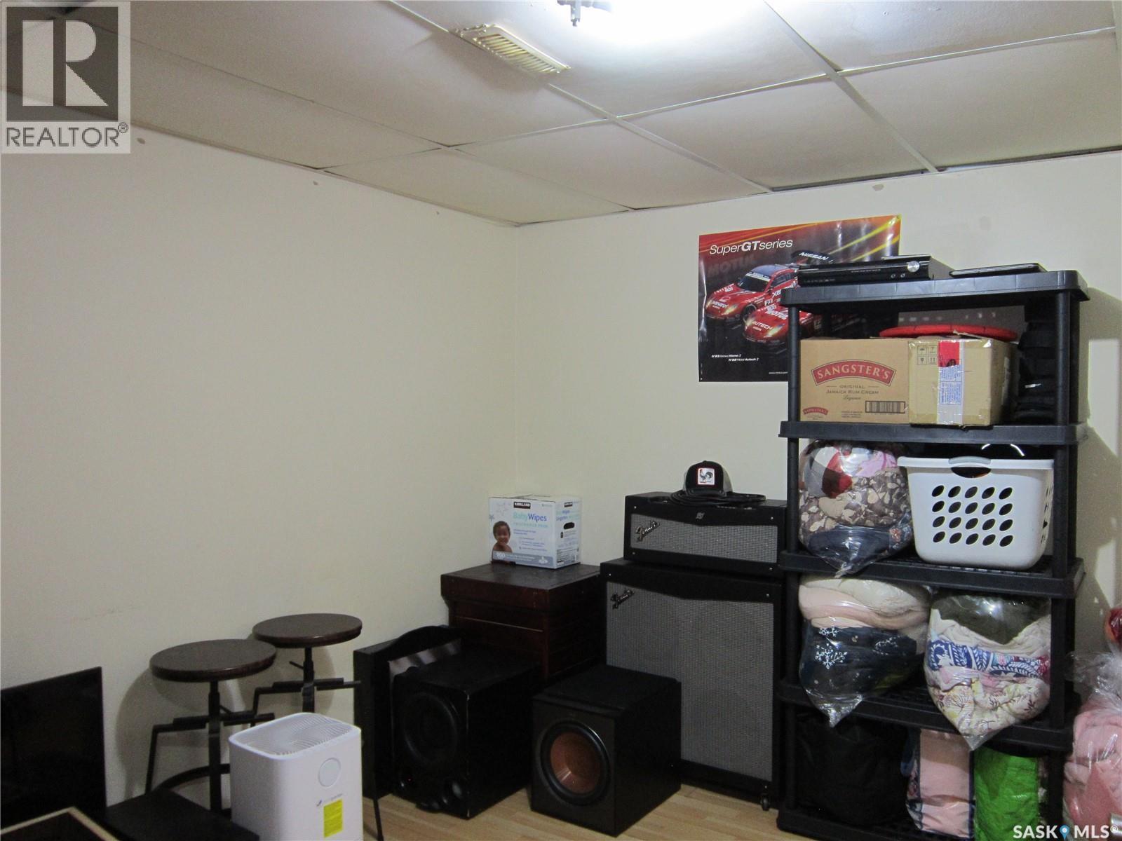 552 6Th Street E, Prince Albert, SK - Indoor Photo Showing Other Room