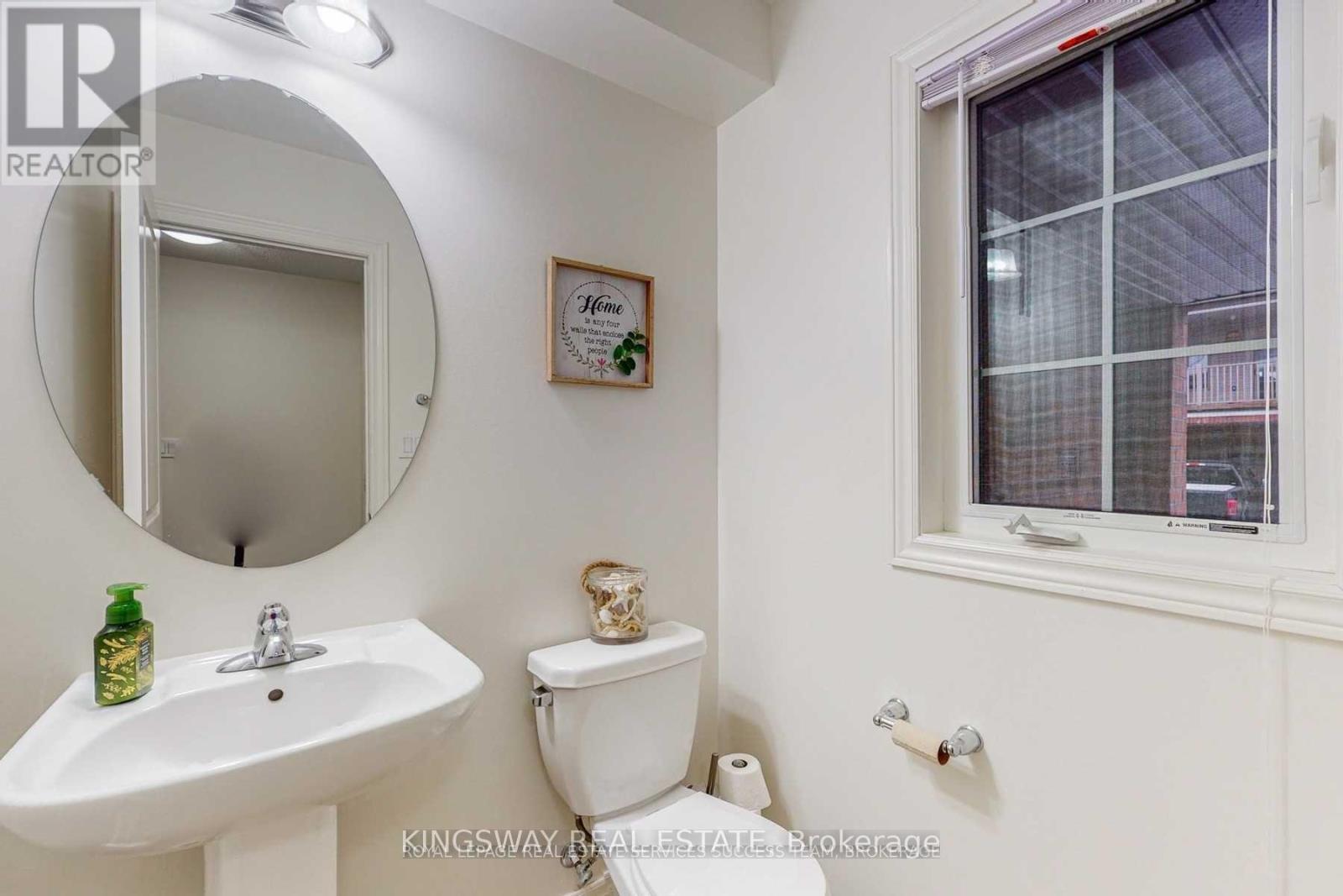 14 Mcdevitt Lane, Caledon, ON - Indoor Photo Showing Bathroom