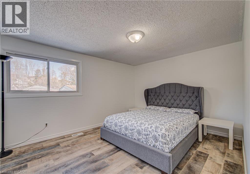 277 Pioneer Drive, Kitchener, ON - Indoor Photo Showing Bedroom