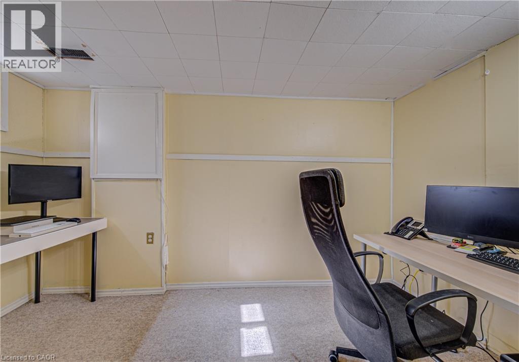 277 Pioneer Drive, Kitchener, ON - Indoor Photo Showing Office