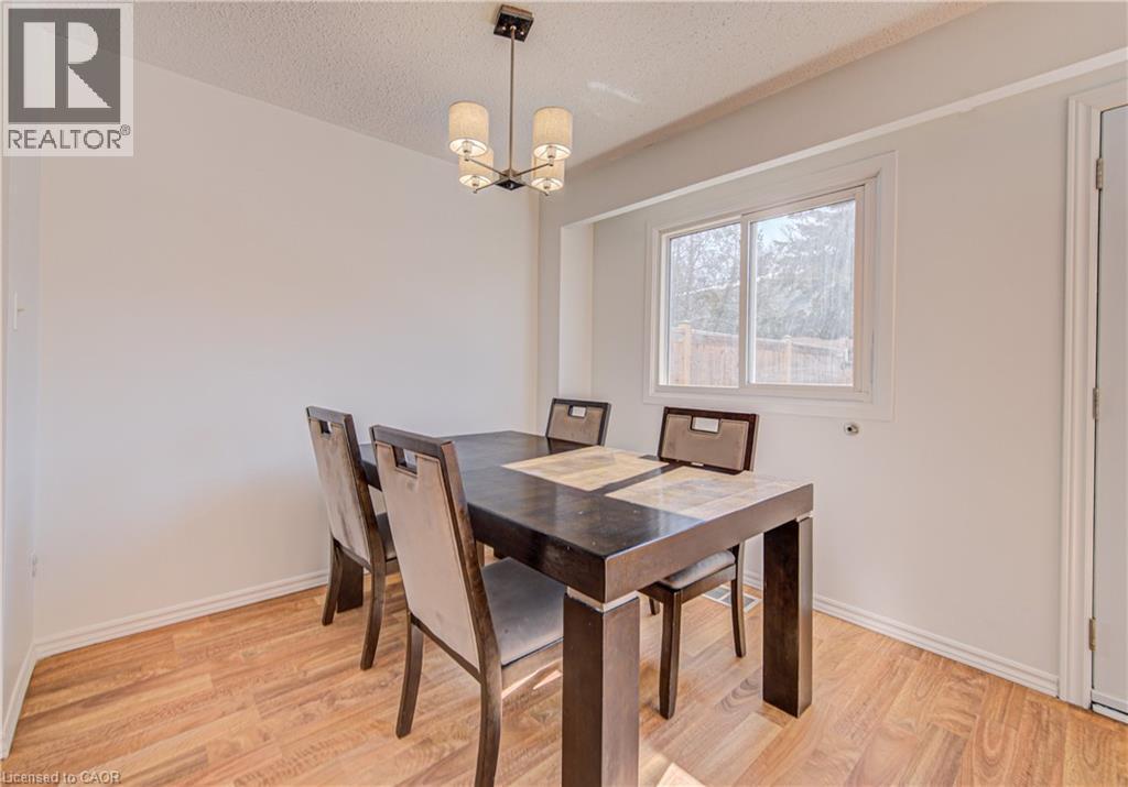 277 Pioneer Drive, Kitchener, ON - Indoor Photo Showing Dining Room