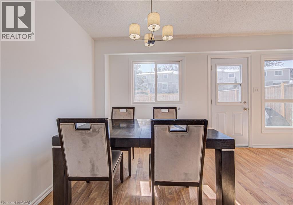 277 Pioneer Drive, Kitchener, ON - Indoor Photo Showing Dining Room
