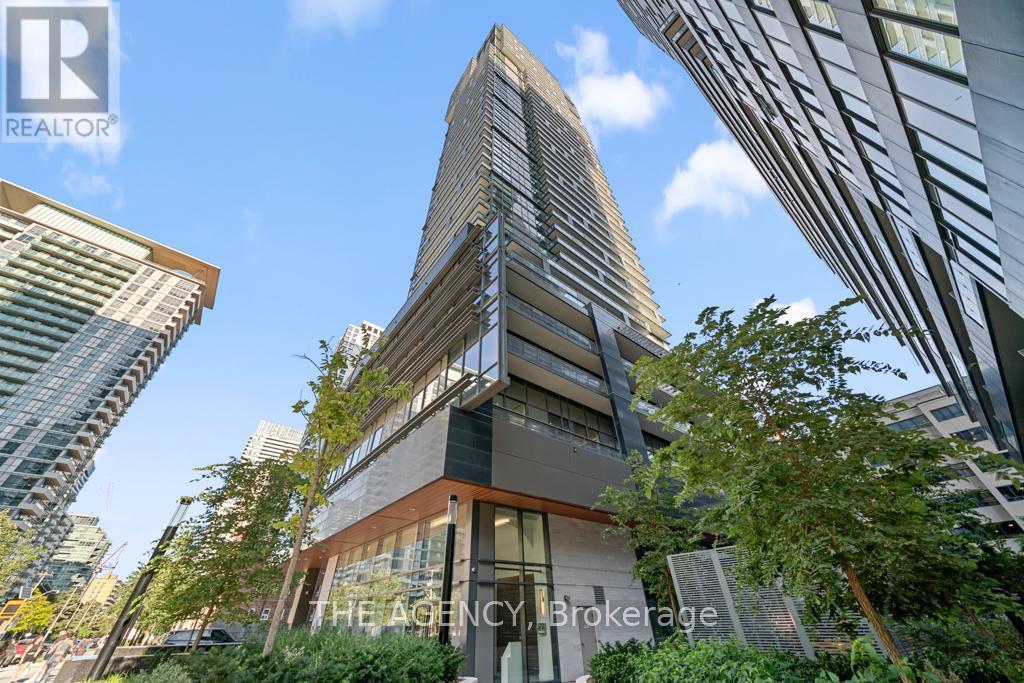 4506 - 39 Roehampton Avenue, Toronto, ON - Outdoor