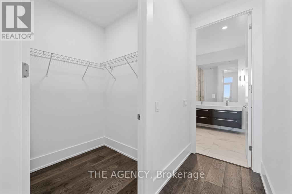 4506 - 39 Roehampton Avenue, Toronto, ON - Indoor