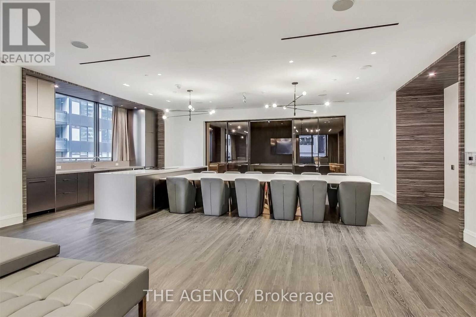 4506 - 39 Roehampton Avenue, Toronto, ON - Indoor Photo Showing Kitchen With Upgraded Kitchen