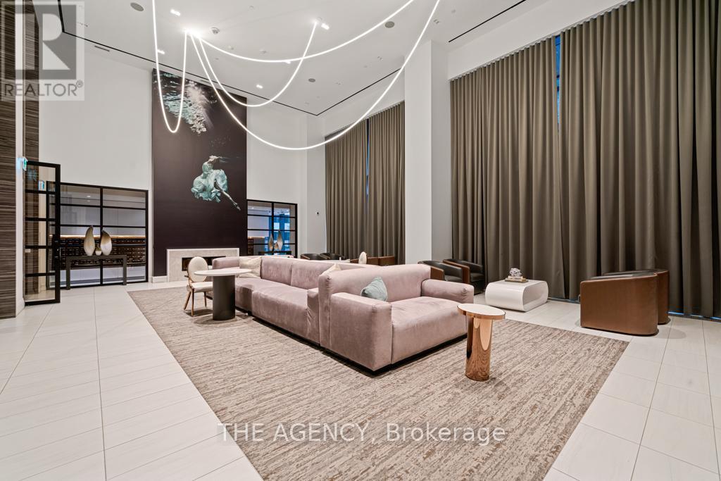 4506 - 39 Roehampton Avenue, Toronto, ON - Indoor Photo Showing Other Room