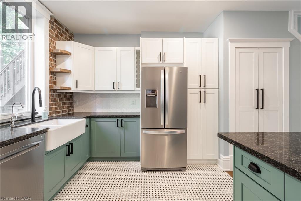11 Lorne Avenue, Hamilton, ON - Indoor Photo Showing Kitchen With Stainless Steel Kitchen