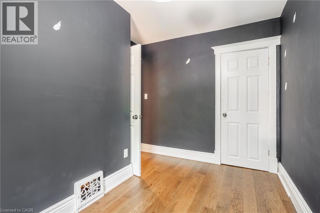 11 Lorne Avenue, Hamilton, ON - Indoor Photo Showing Other Room