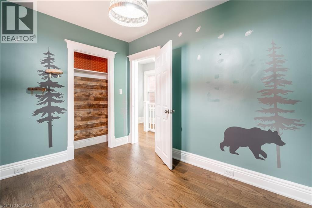 11 Lorne Avenue, Hamilton, ON - Indoor Photo Showing Other Room