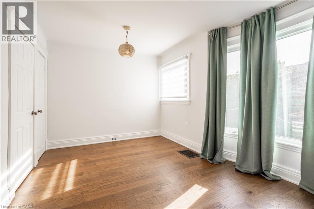 11 Lorne Avenue, Hamilton, ON - Indoor Photo Showing Other Room