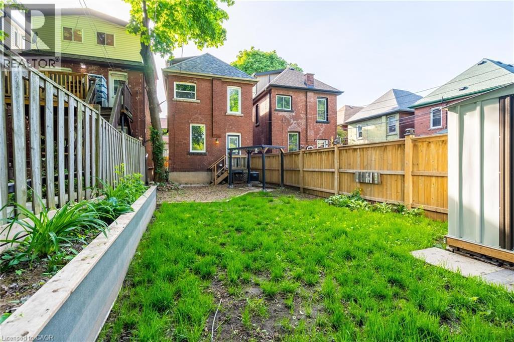 11 Lorne Avenue, Hamilton, ON - Outdoor