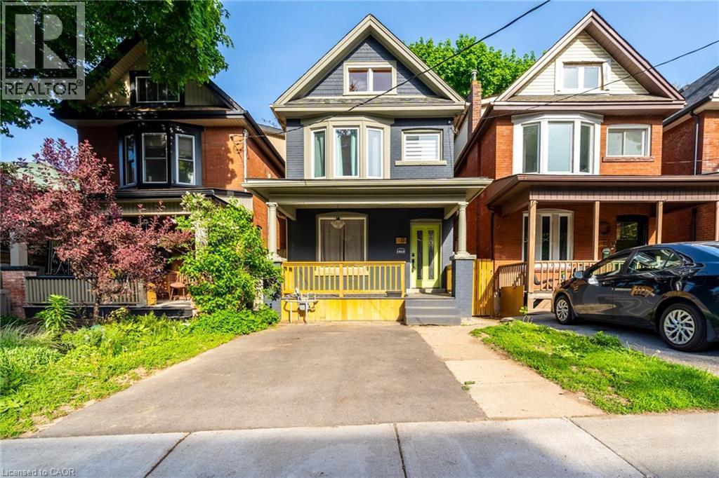 11 Lorne Avenue, Hamilton, ON - Outdoor With Facade