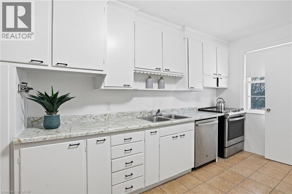 170 Dufferin Street, Hamilton, ON - Indoor Photo Showing Kitchen With Double Sink