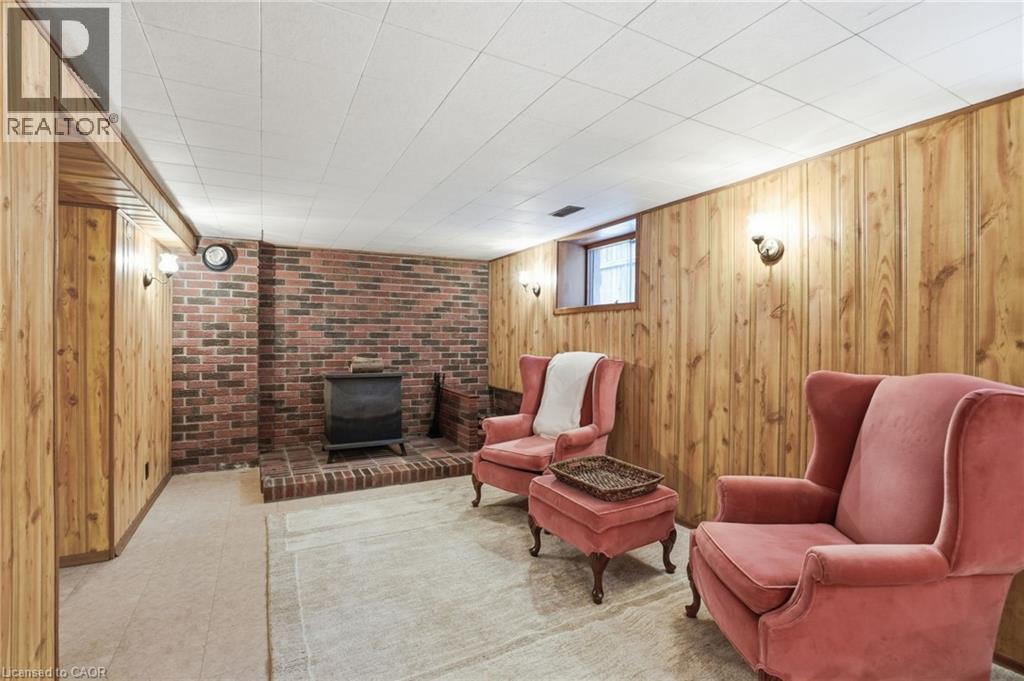 170 Dufferin Street, Hamilton, ON - Indoor With Fireplace