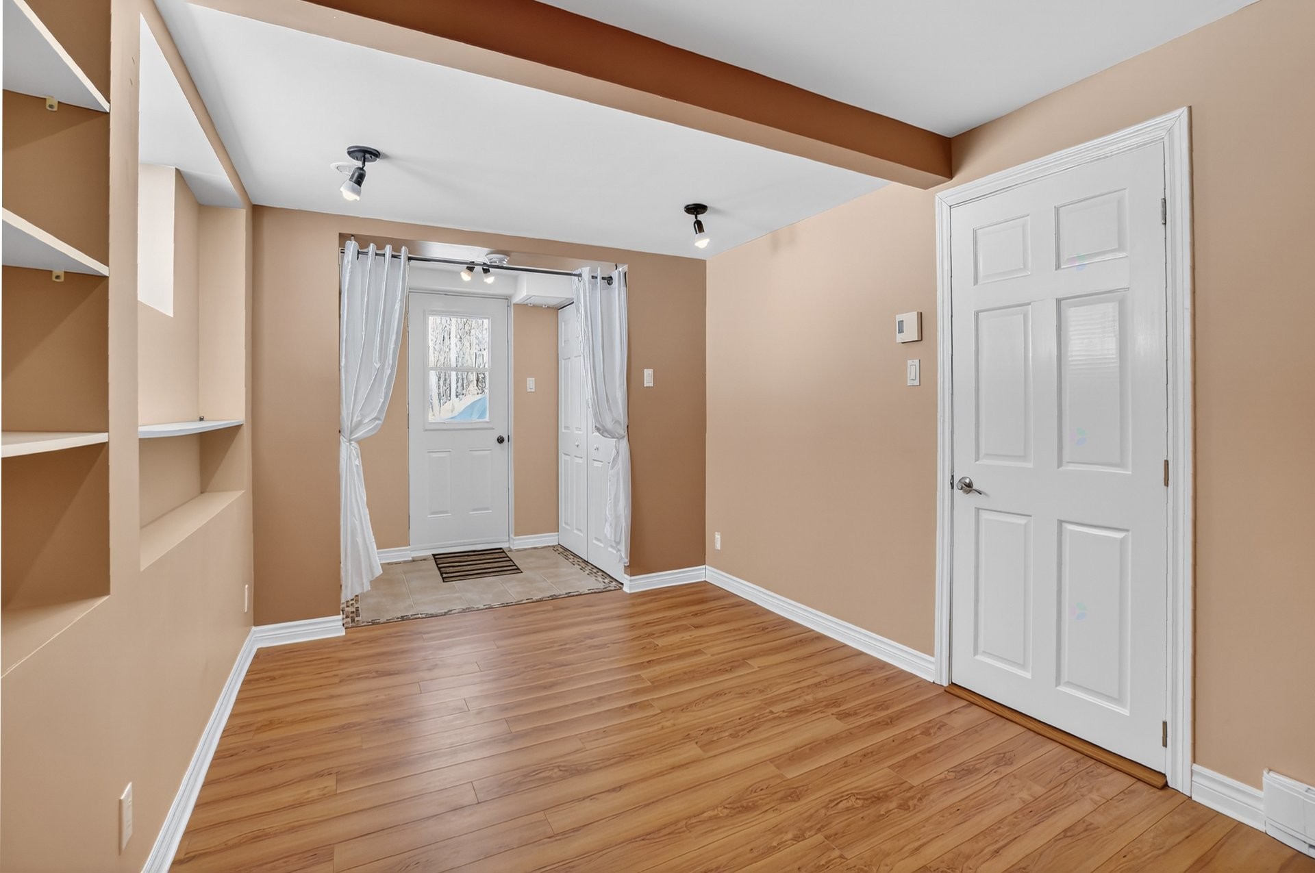 Chambre à coucher principale - 1705 Ch. Du Fer-À-Cheval, Prévost, QC - Indoor Photo Showing Other Room