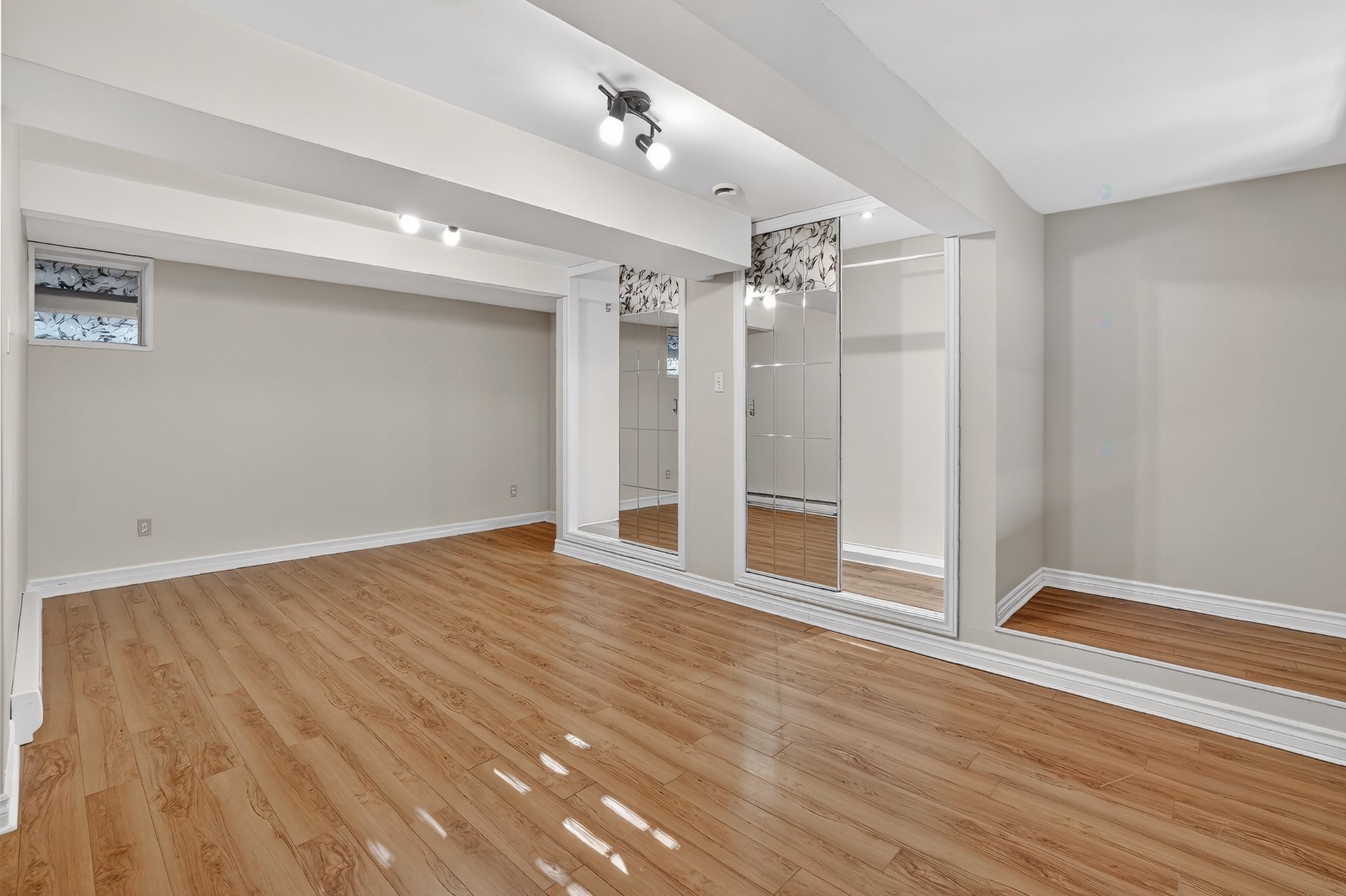 Chambre à coucher principale - 1705 Ch. Du Fer-À-Cheval, Prévost, QC - Indoor Photo Showing Other Room