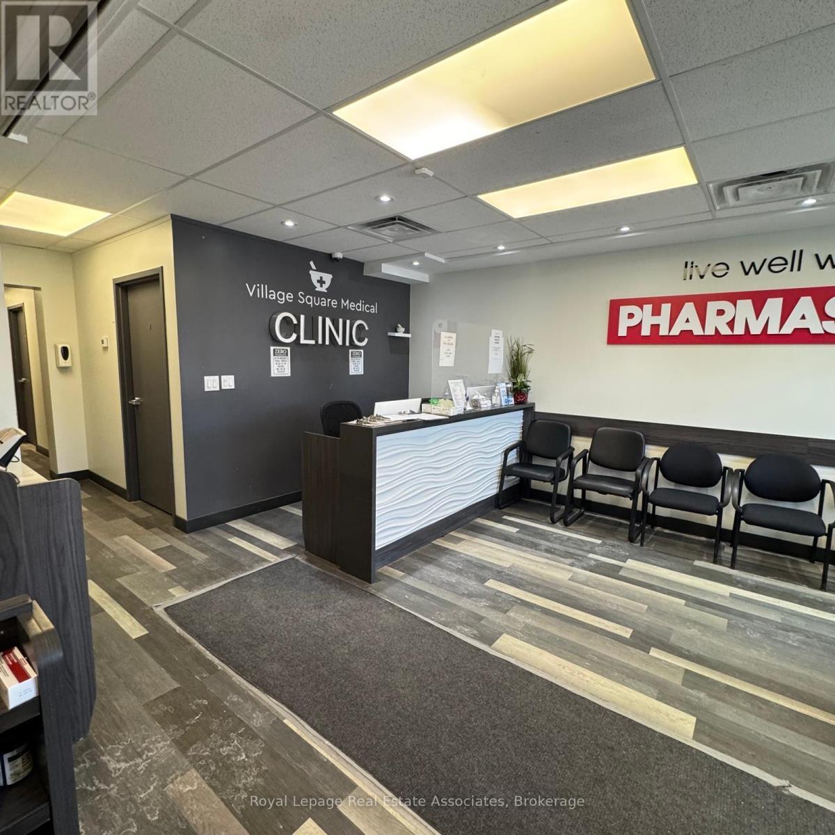 10 Main Street, Mississauga, ON