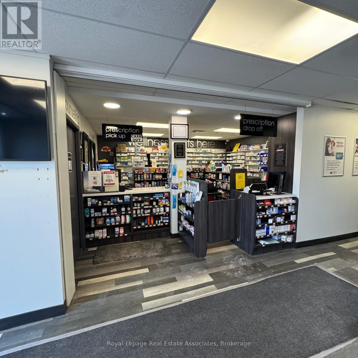 10 Main Street, Mississauga, ON