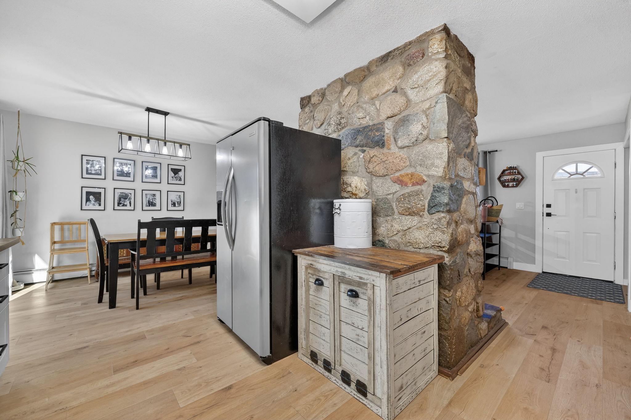 7312 Fintry Delta Road, Kelowna, BC - Indoor