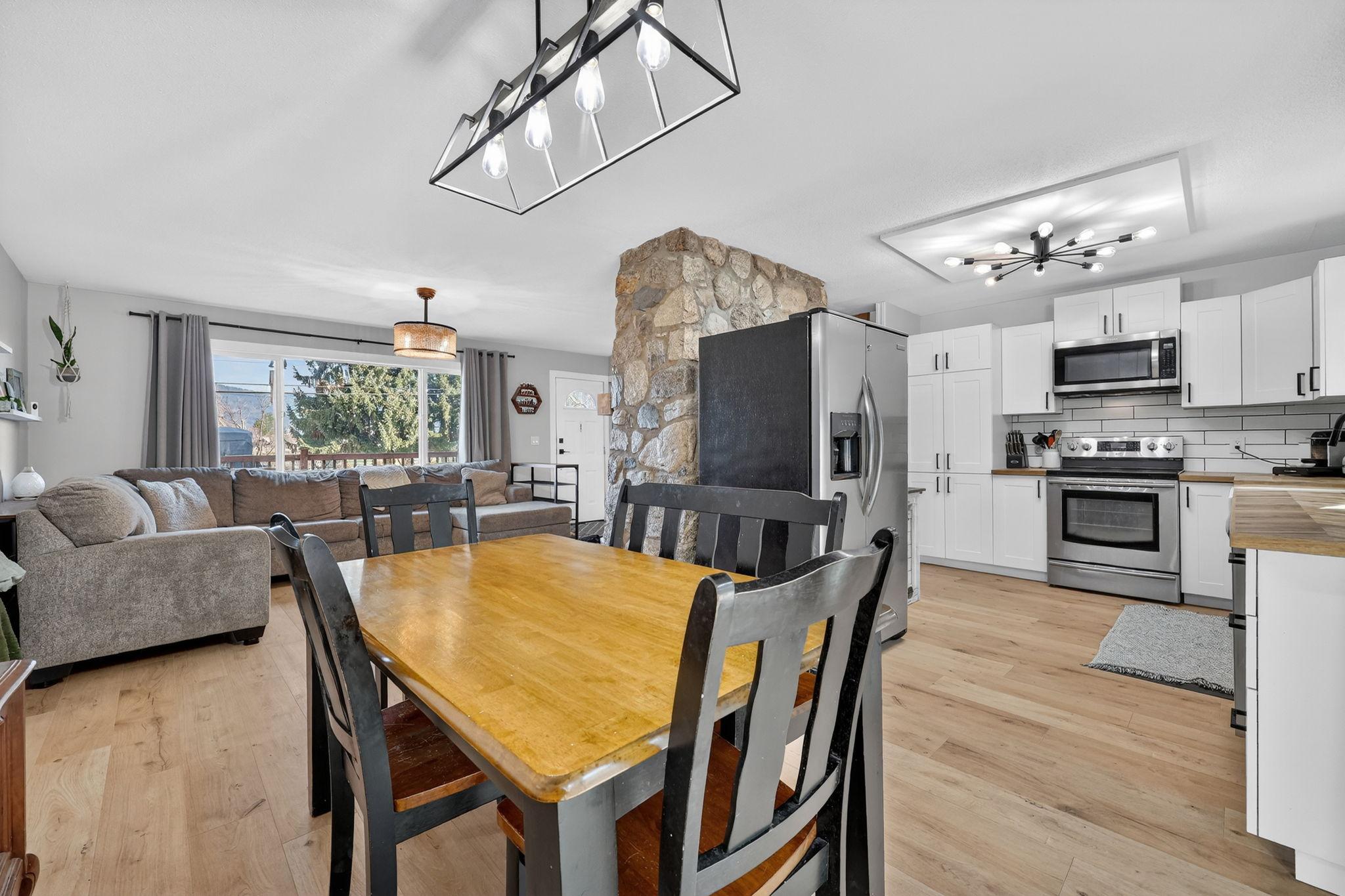 7312 Fintry Delta Road, Kelowna, BC - Indoor