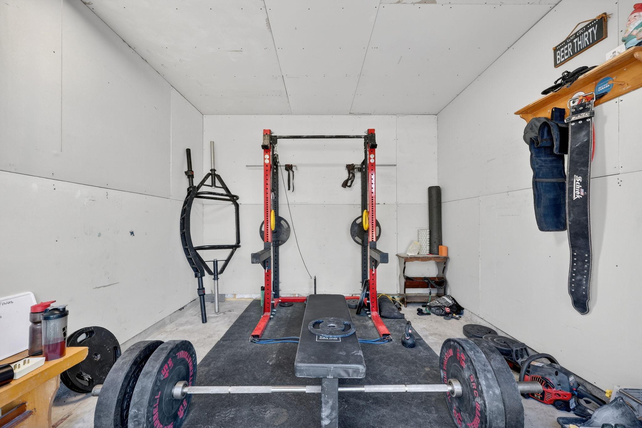 7312 Fintry Delta Road, Kelowna, BC - Indoor