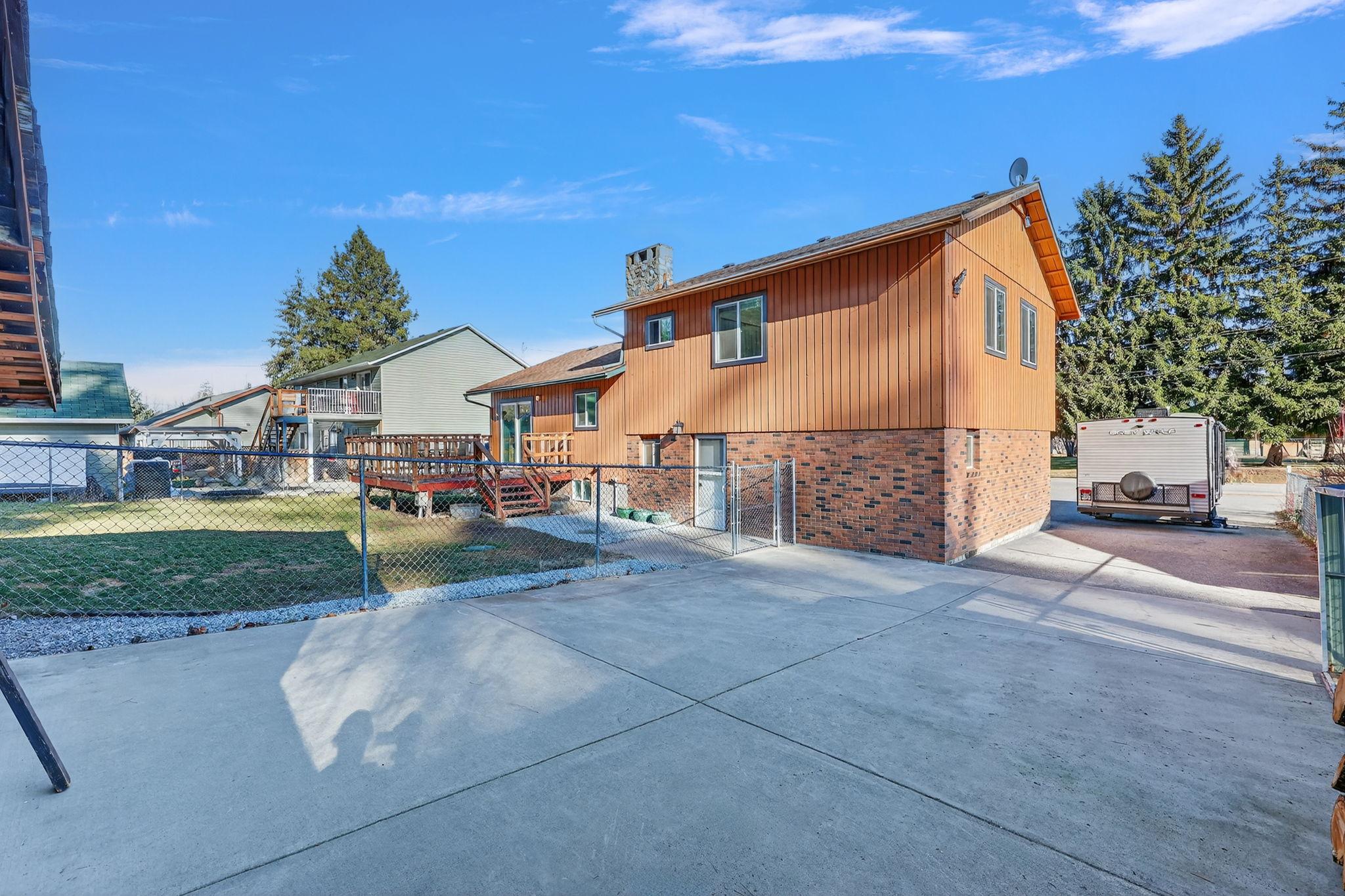 7312 Fintry Delta Road, Kelowna, BC - Outdoor