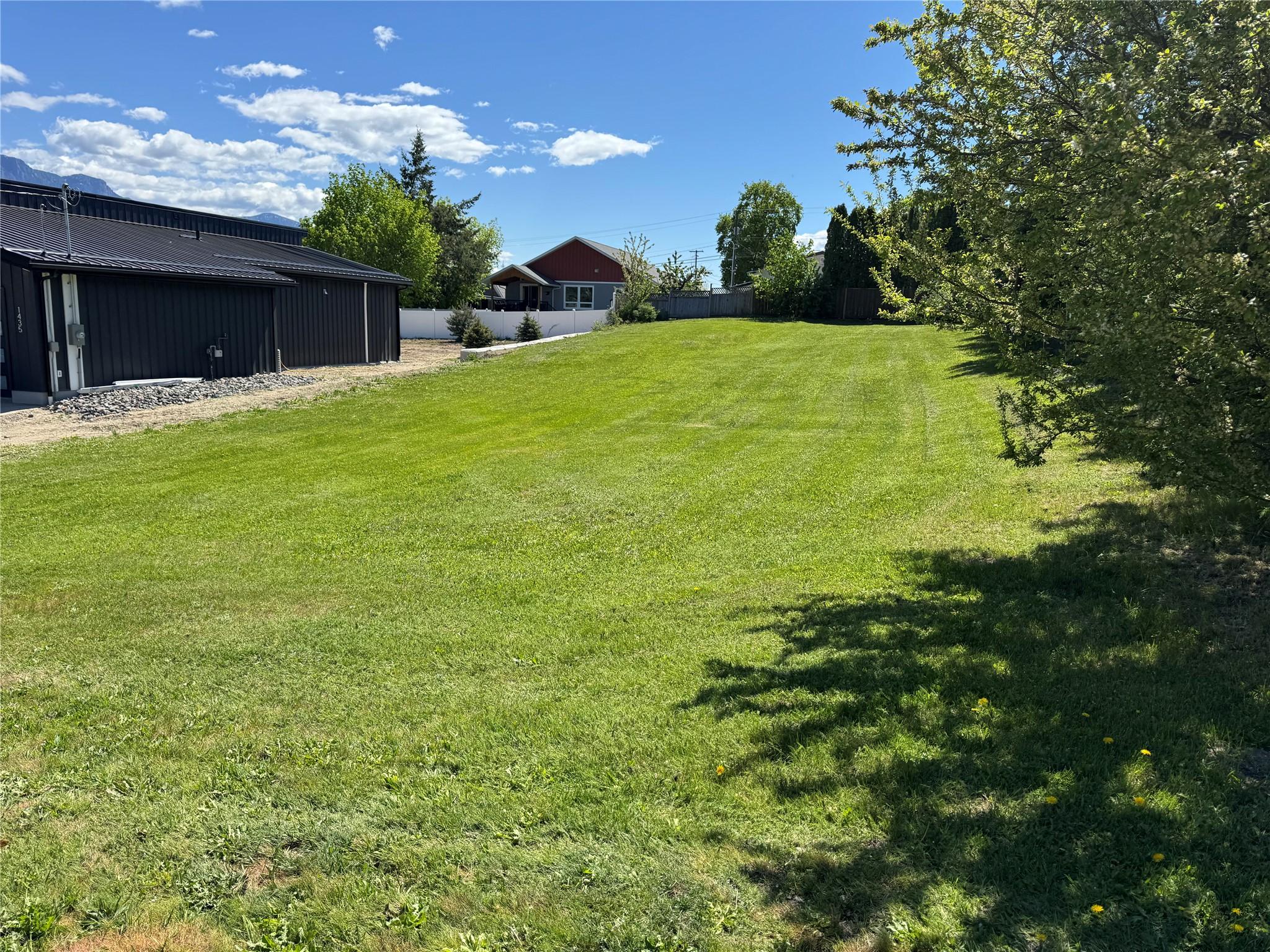 1429 Alder Street, Creston, BC - Outdoor